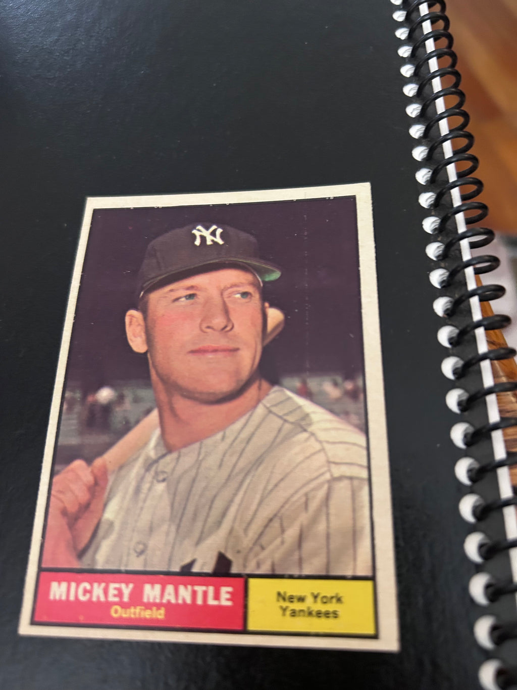 1961 Tops #300 Mickey Mantle